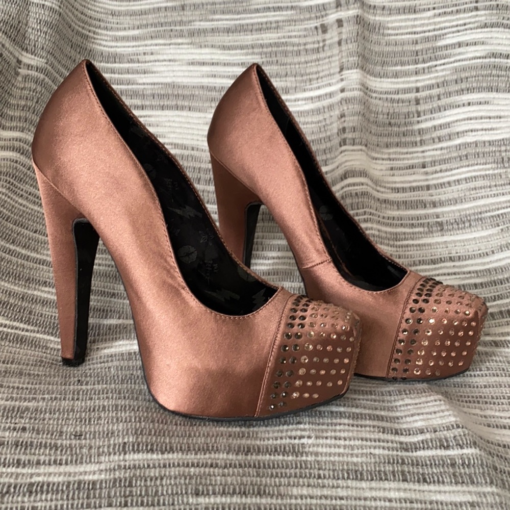 Betsey Johnson dusty pink heels